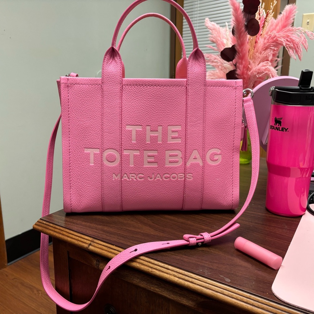 Marc Jacobs the tote bag